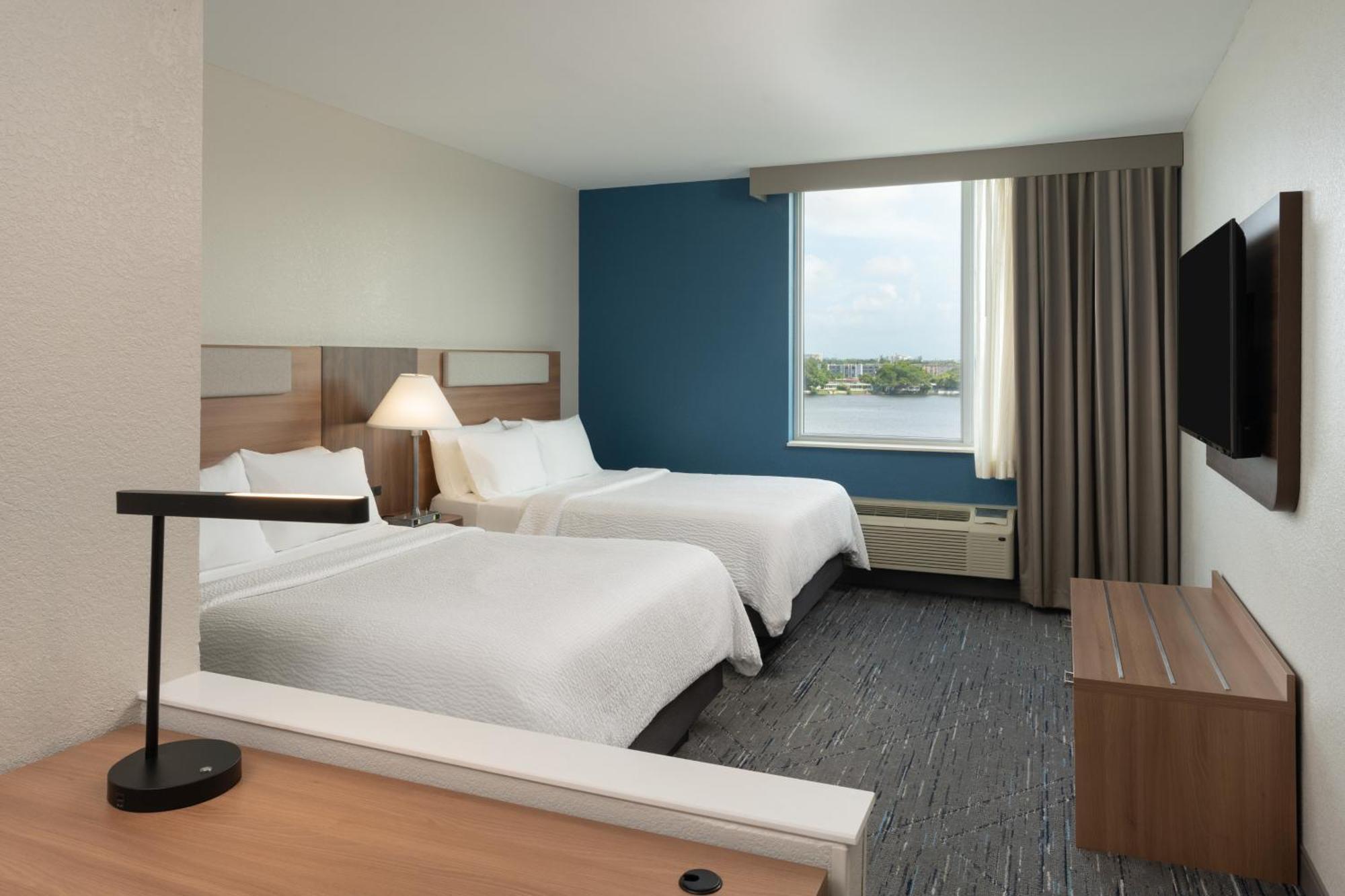 Holiday Inn Express Miami Airport-Blue Lagoon Area By Ihg Miami Springs Exterior photo