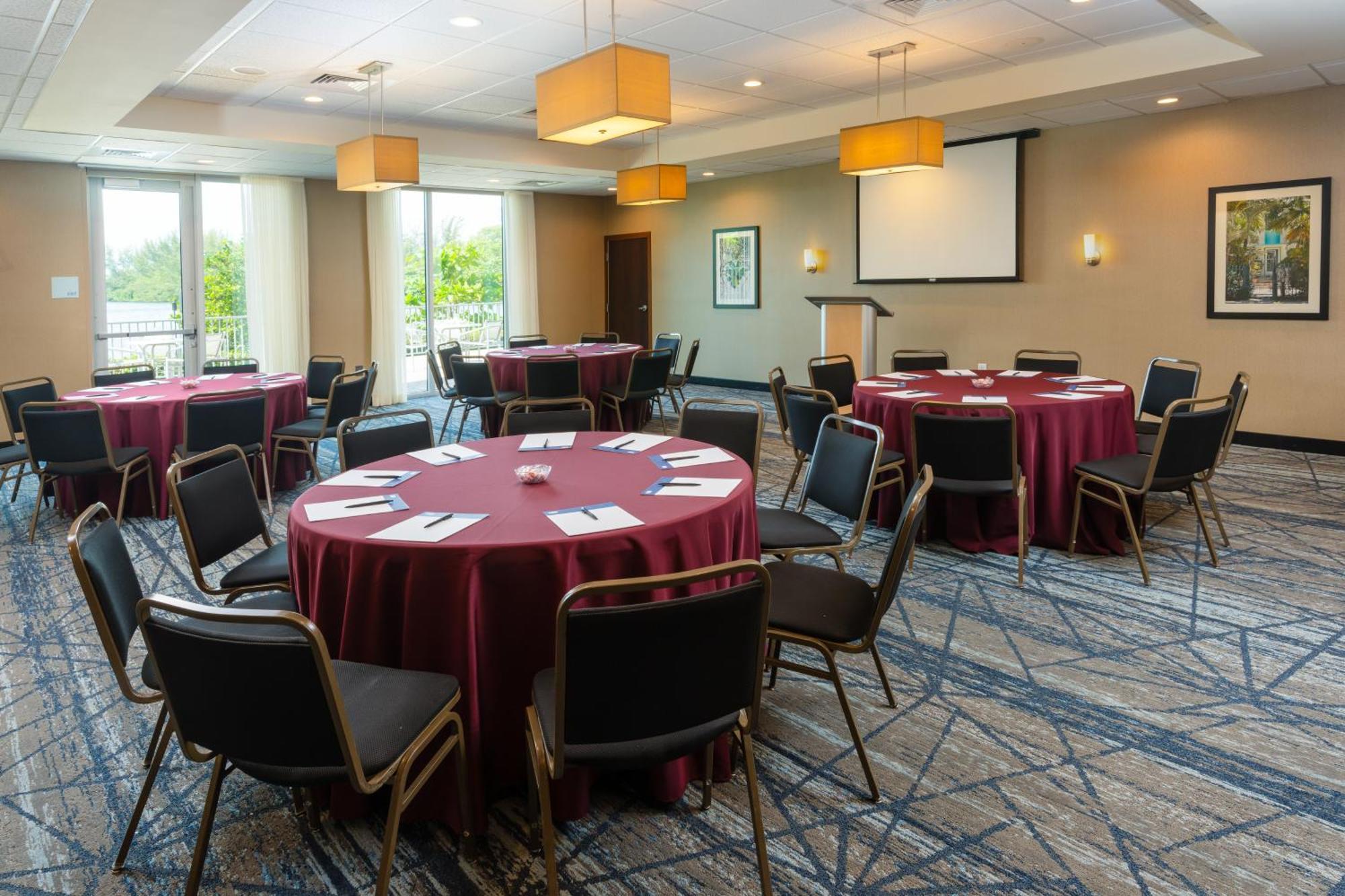 Holiday Inn Express Miami Airport-Blue Lagoon Area By Ihg Miami Springs Exterior photo